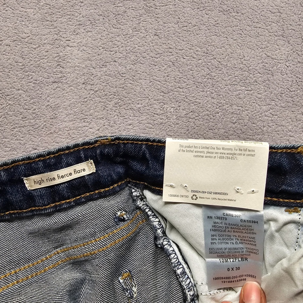 NWT Wrangler High Rise Fierce Flare Jeans Medium Wash Blue Boho Retro Size 0x30 - Picture 8 of 12